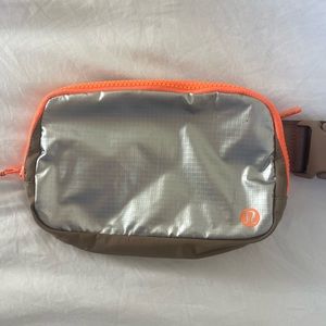 Lululemon Everywhere Belt Bag
